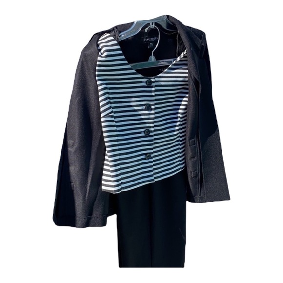 Perception’s pantsuit - Picture 2 of 3